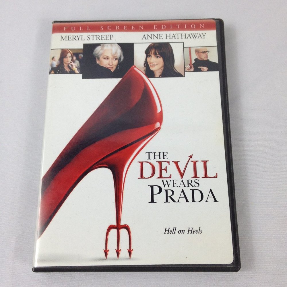 The Devil Wears Prada - 2006 - Pg 13 - Anne Hathaway - DVD - Used